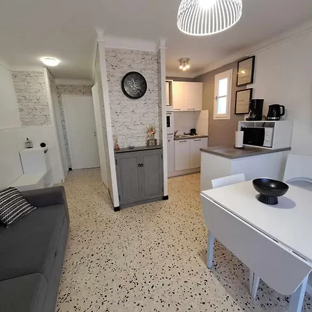 Rdc 2 Pieces Proche Avec Terrasses Et Parking - Fr-1-326-575 * Marseillan (Herault)