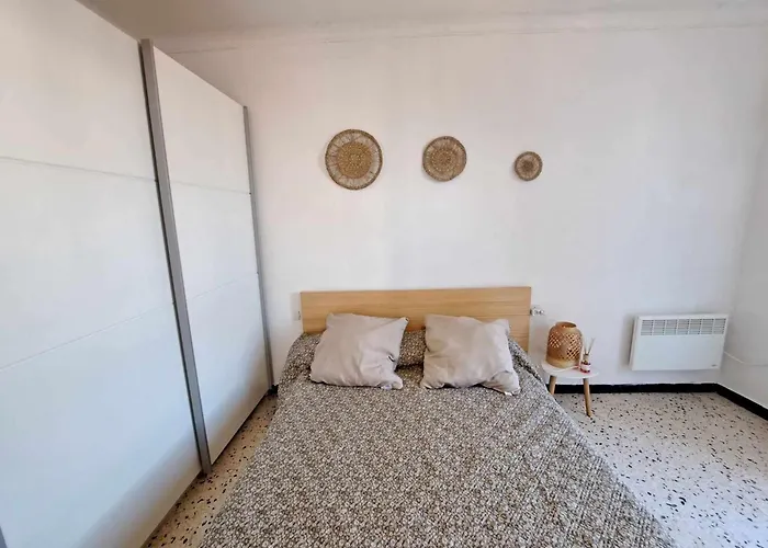Apartment Rdc 2 Pieces Proche Avec Terrasses Et Parking - Fr-1-326-575 *
